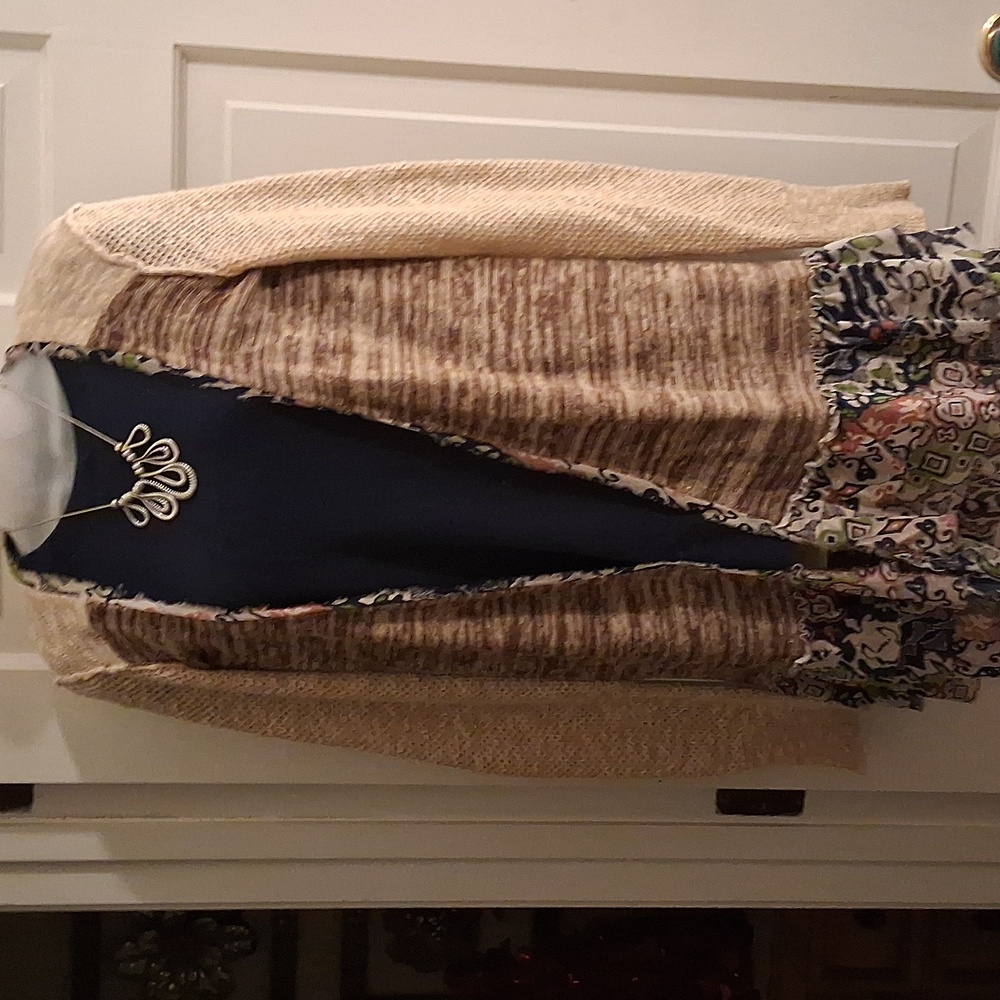 BKE Cream and Brown Patterned Cardigan
